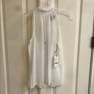 W by Worth White Sleeveless Tank Top size 6